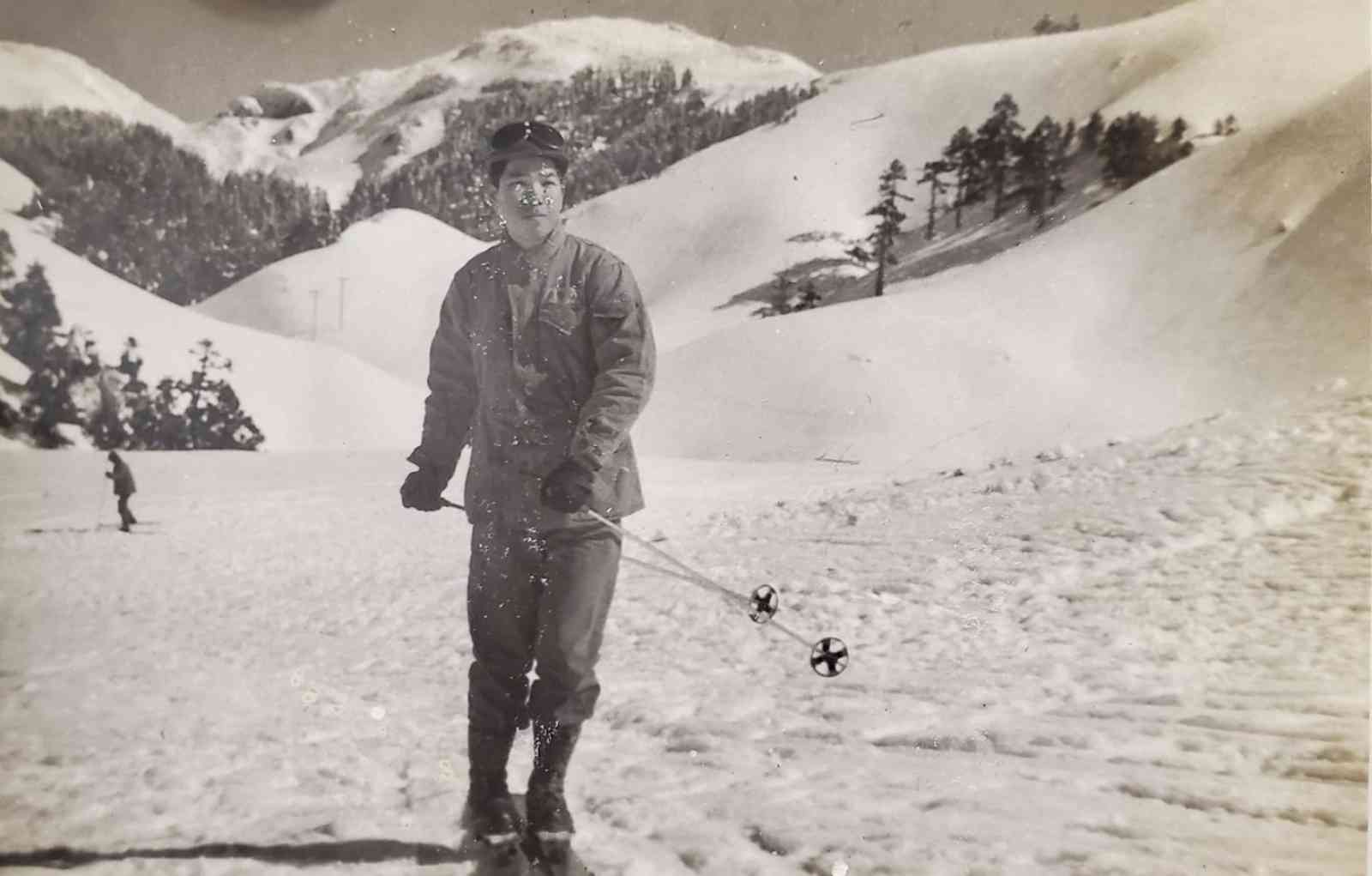 石明謹的父親是國軍，曾在合歡山接受滑雪訓練。圖片來源：石明謹提供