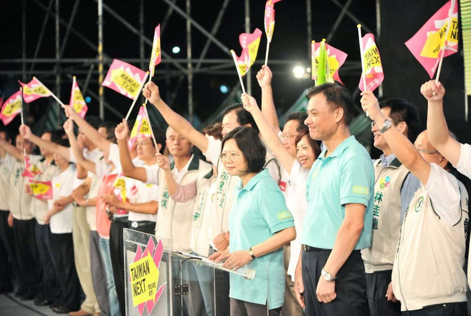 總統-蔡英文-選舉-政治人物-城市治理-鄭錫鍇-大選-民意-形象