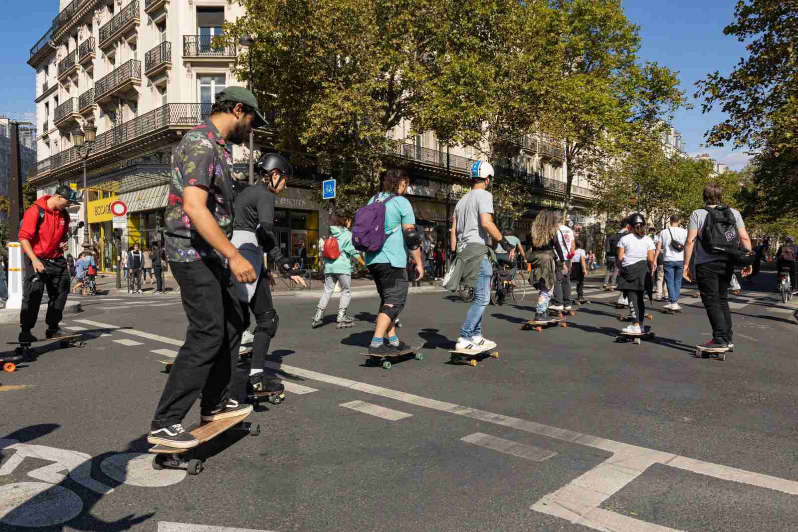 永續城市-城市-城市交通-城市規劃-淨零-巴黎-paris-Anne Hidalgo-安妮．伊達戈-15分鐘城市-無車日-巴黎奧運