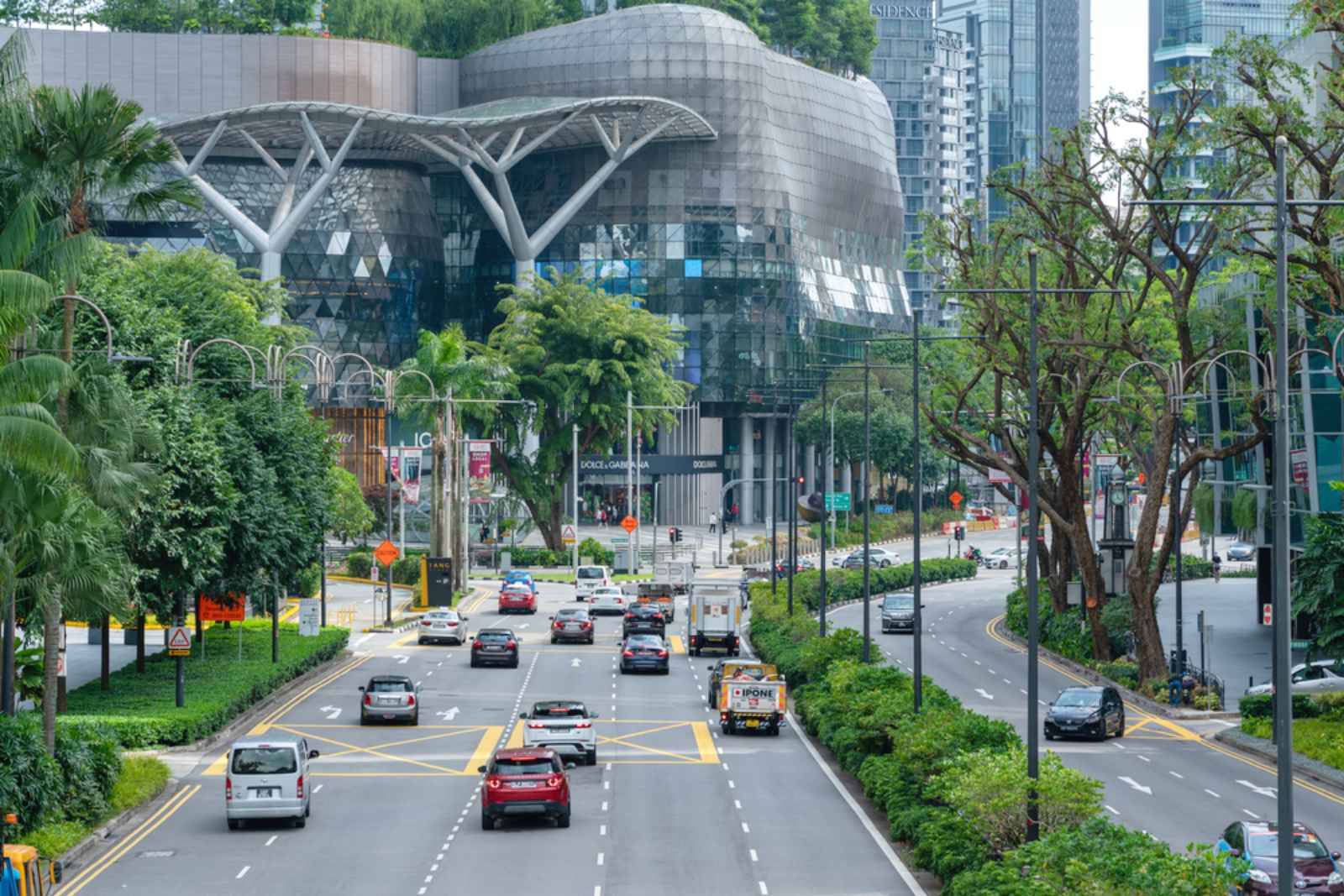 台灣是個行人地獄-行人地獄-人本城市-交通-行人-用路安全-新加坡-道路規劃-汽車-塞車-城市規劃