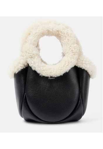 Bucket-Bag Swipe Mini aus Leder mit Faux Fur