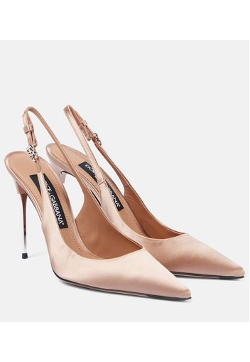 Slingback-Pumps aus Satin