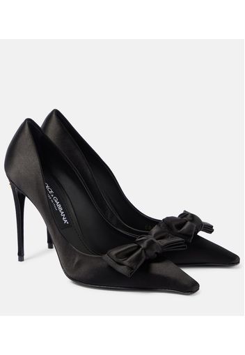 Pumps aus Satin