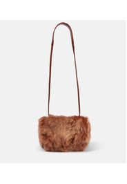 Schultertasche aus Shearling