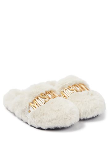 Slippers aus Faux Fur