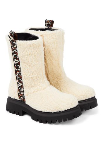 Stiefel aus Teddyfleece