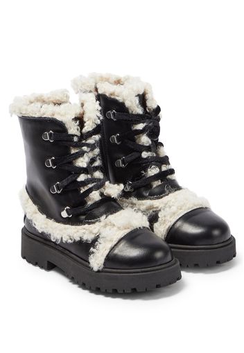 Schnürstiefel aus Leder mit Shearling