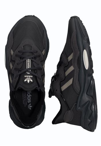 Adidas - Ozweego Carbon/Orbgrn/Owhite - Sneaker