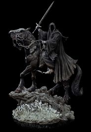 The Lord Of The Rings - Nazgul On Horse Deluxe Art Scale 1:10 -