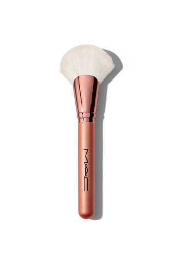 MAC 143S Bronzer Fan Brush