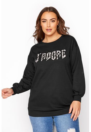 Große größen schwarzes sweatshirt mit j'adore schriftzug in leopardenoptik 44