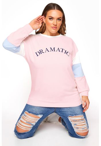 Große größen limited collection pinkfarbenes verwaschenes sweatshirt mit 'dramatic' schriftzug 50