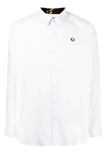 AAPE BY *A BATHING APE® logo-patch long-sleeved shirt - Weiß