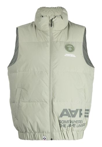 AAPE BY *A BATHING APE® logo-patch padded gilet - Grün