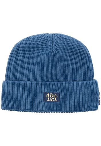 Advisory Board Crystals logo-patch ribbed-knit beanie - Blau