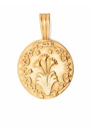 ALEXA DE LA CRUZ 22kt yellow gold floral-engraved pendant