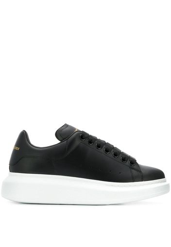 Alexander McQueen Sneakers mit Oversized-Sohle - Schwarz