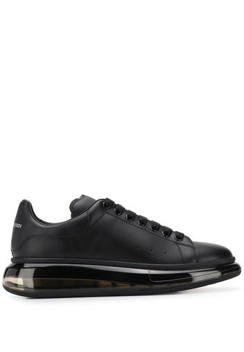 Alexander McQueen Sneakers mit transparenter Sohle - Schwarz