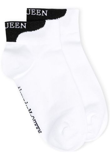 Alexander McQueen Socken mit Logo-Stickerei - Weiß