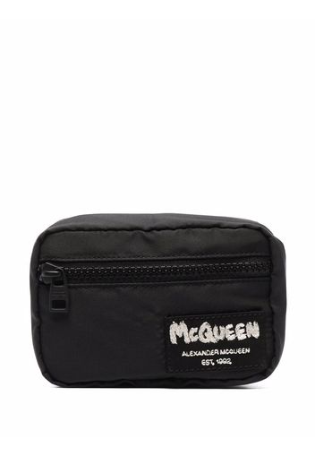 Alexander McQueen Tasche mit Anhänger - Schwarz