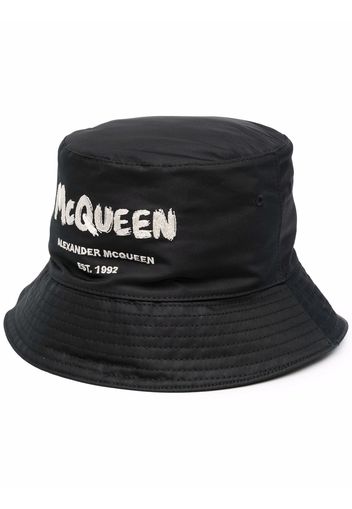 Alexander McQueen McQueen Graffiti Fischerhut - Schwarz