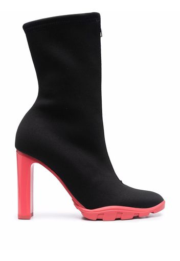 Alexander McQueen Tread zip-up ankle boots - Schwarz