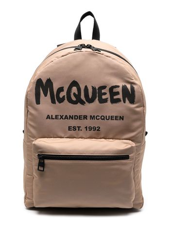 Alexander McQueen Rucksack mit Logo-Print - Nude