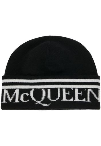 Alexander McQueen intarsia-logo knitted beanie - Schwarz