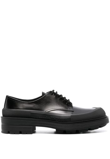 Alexander McQueen Derby-Schuhe mit Profilsohle - Schwarz