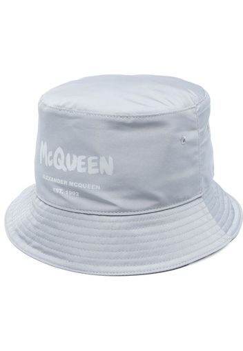 Alexander McQueen logo-print bucket hat - Grau