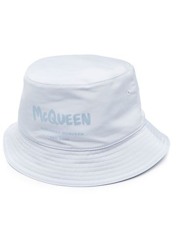 Alexander McQueen logo-print bucket hat - Blau