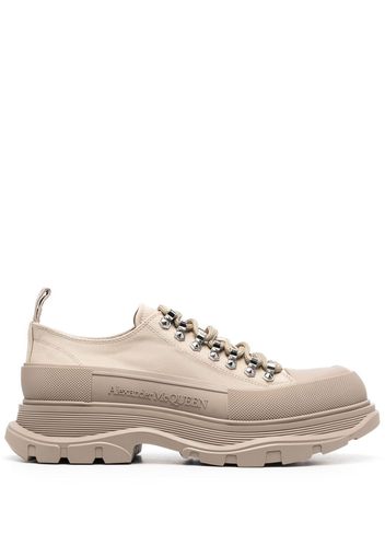 Alexander McQueen Tread Slick lace-up sneakers - Nude