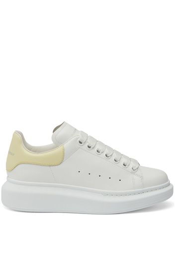 Alexander McQueen Oversized-Sneakers - Weiß