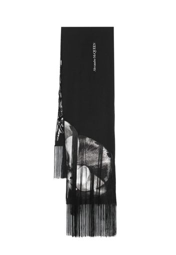 Alexander McQueen intarsia-knit logo fringed scarf - Schwarz