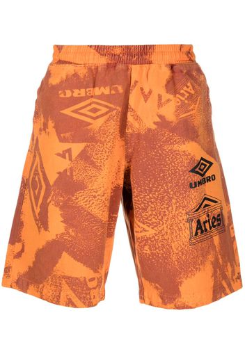 Aries x Umbro graphic-print shorts - Orange