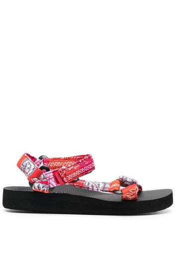 Arizona Love bandana-print sandals - Rot