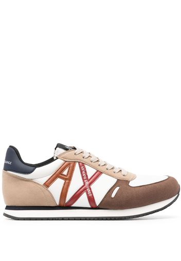 Armani Exchange logo patch low-top sneakers - Weiß