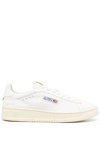 Autry logo-patch lace-up sneakers - Weiß