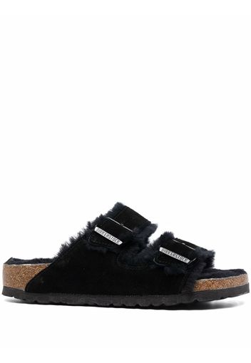 Birkenstock Arizona Shearling-Sandalen - Schwarz