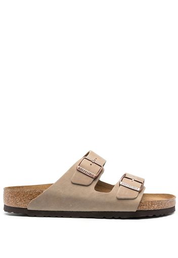 Birkenstock Arizona buckled slip-on sandals - Nude