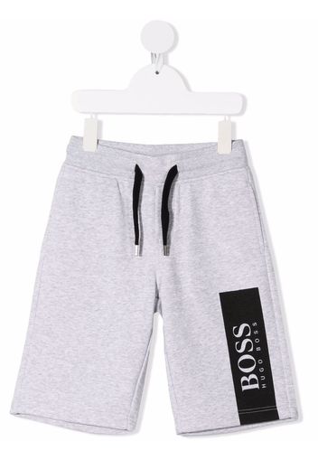 BOSS Kidswear Joggingshorts mit Logo-Streifen - Grau