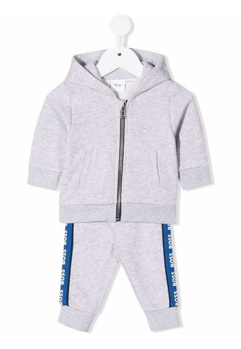 BOSS Kidswear Jogginganzug mit Logo-Streifen - Grau