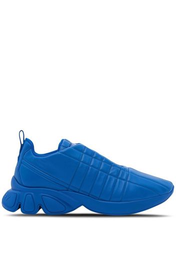 Burberry Sneakers mit Steppung - Blau