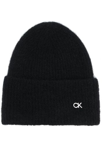 Calvin Klein logo-print knitted beanie - Schwarz