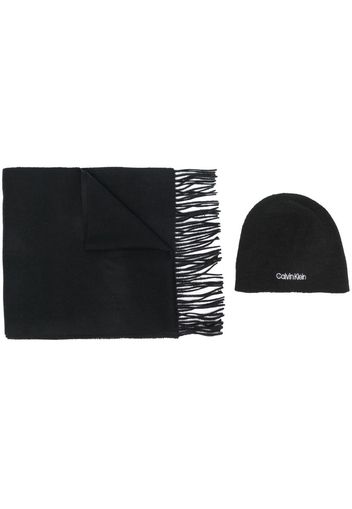 Calvin Klein logo-embroidered beanie and scarf set - Schwarz