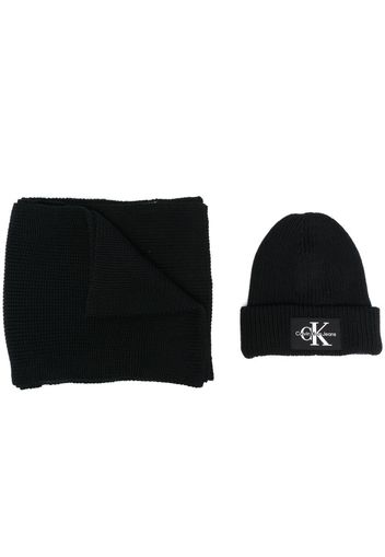 Calvin Klein logo-patch beanie and scarf set - Schwarz