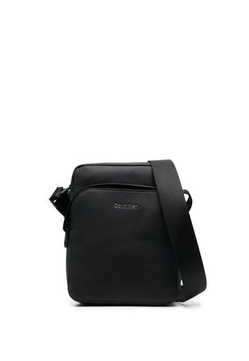 Calvin Klein logo-detail messenger bag - Schwarz