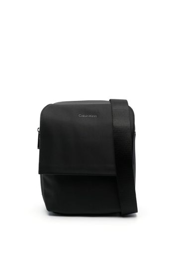 Calvin Klein Kuriertasche mit Logo-Print - Schwarz