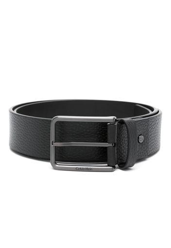 Calvin Klein logo-engraved buckle belt - Schwarz