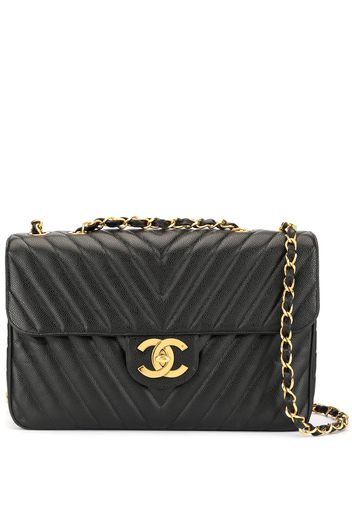 Chanel Pre-Owned Schultertasche mit V-Steppung - Schwarz